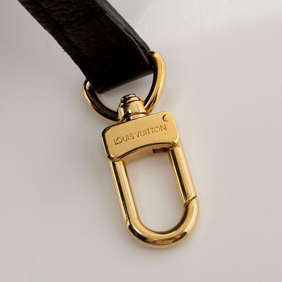 Louis Vuitton Mahina Leather L Hobo - Picture 12 of 16